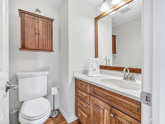 5th image of 82 River Bend Road #D