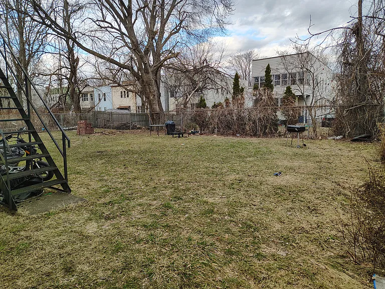 643 Clinton Ave #2 — Photo 7