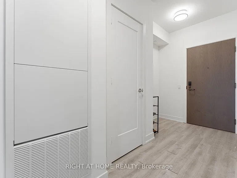 20 Inn On The Park Dr #544 — Photo 4