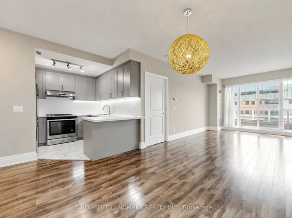 21 Upper Duke Cres Unit 314B, Markham, ON L6G 0B7