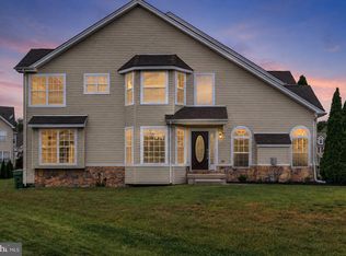 323 Keswick Dr, Swedesboro, NJ 08085