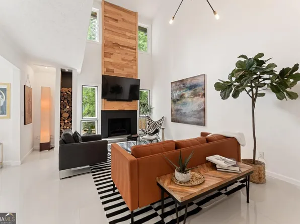 2498 Cedar Brk E, Marietta, GA 30067