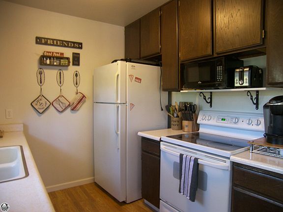 3rd image of 19414 Pine Mountain Dr #369