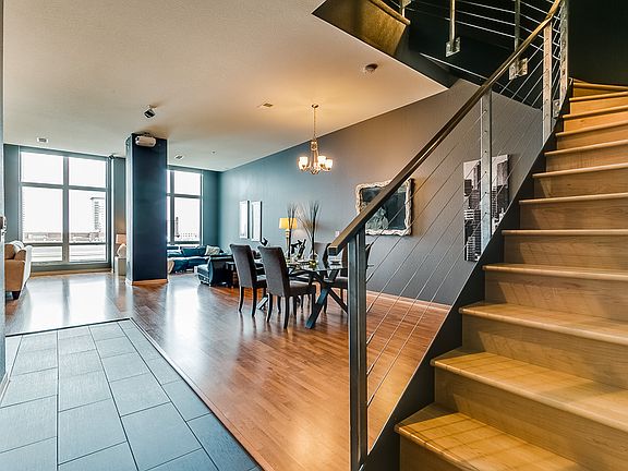 2nd image of 601 E Ogden Ave Unit 902