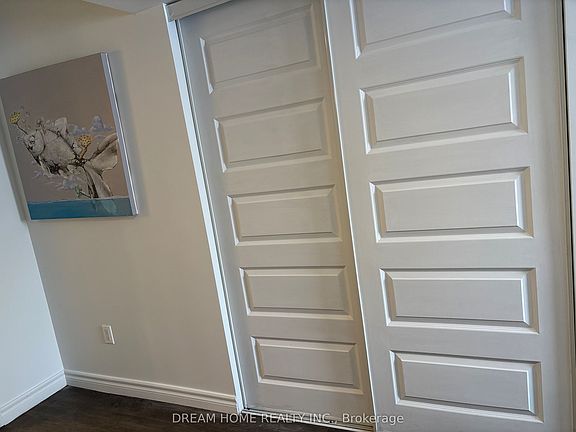 4th image of 850 Clarkson Rd S Room A