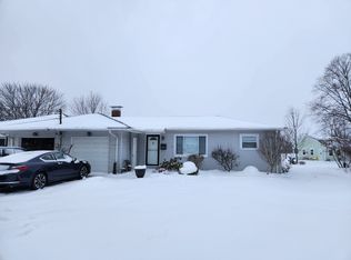 32160 Bainbridge Rd, Solon, OH 44139