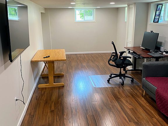 3rd image of 20 Tamarack Trl
