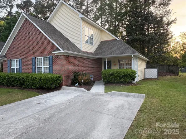 335 Saint Rosea Dr, Wilmington, NC 28405