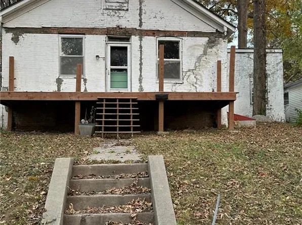 119 N 16th St, Lexington, MO 64067