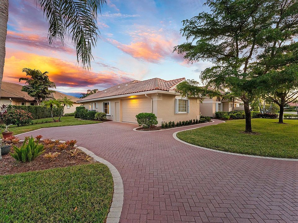 1st image of 8001 SE Woodlake Lane
