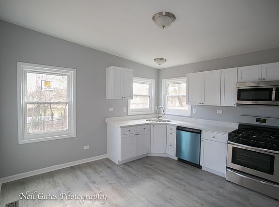 5th image of 51 Evergreen Dr