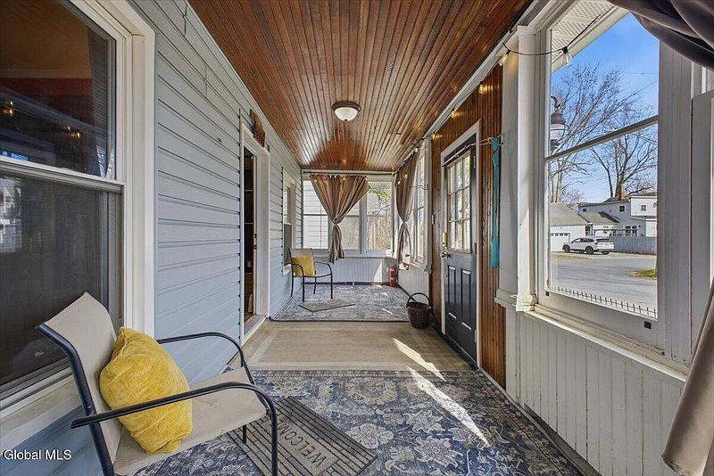 4th image of 56 Baldwin Avenue