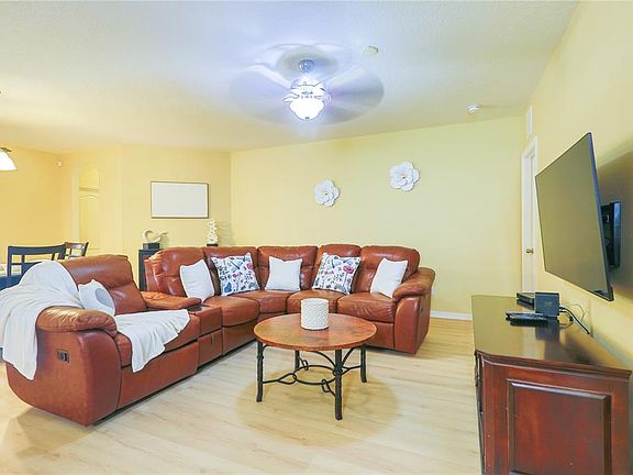 5th image of 9122 Stromboli Ct