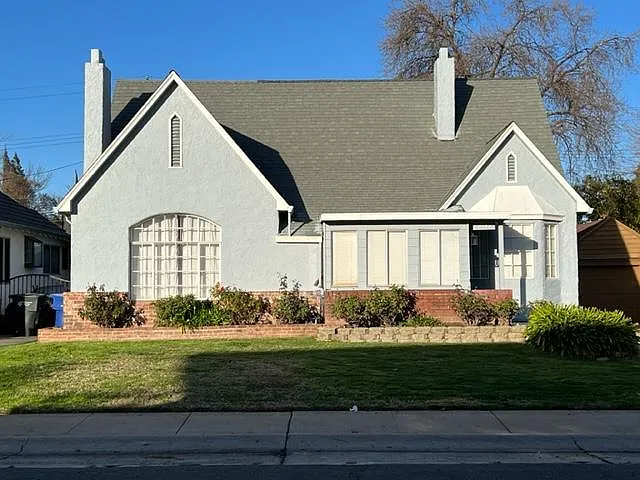 3749 U St photo 1