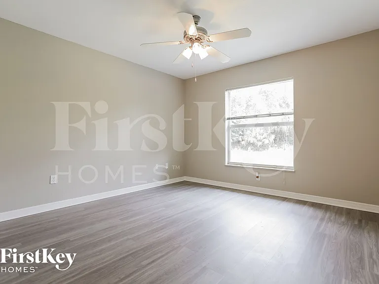 2463 Alesio Ave — Photo 8