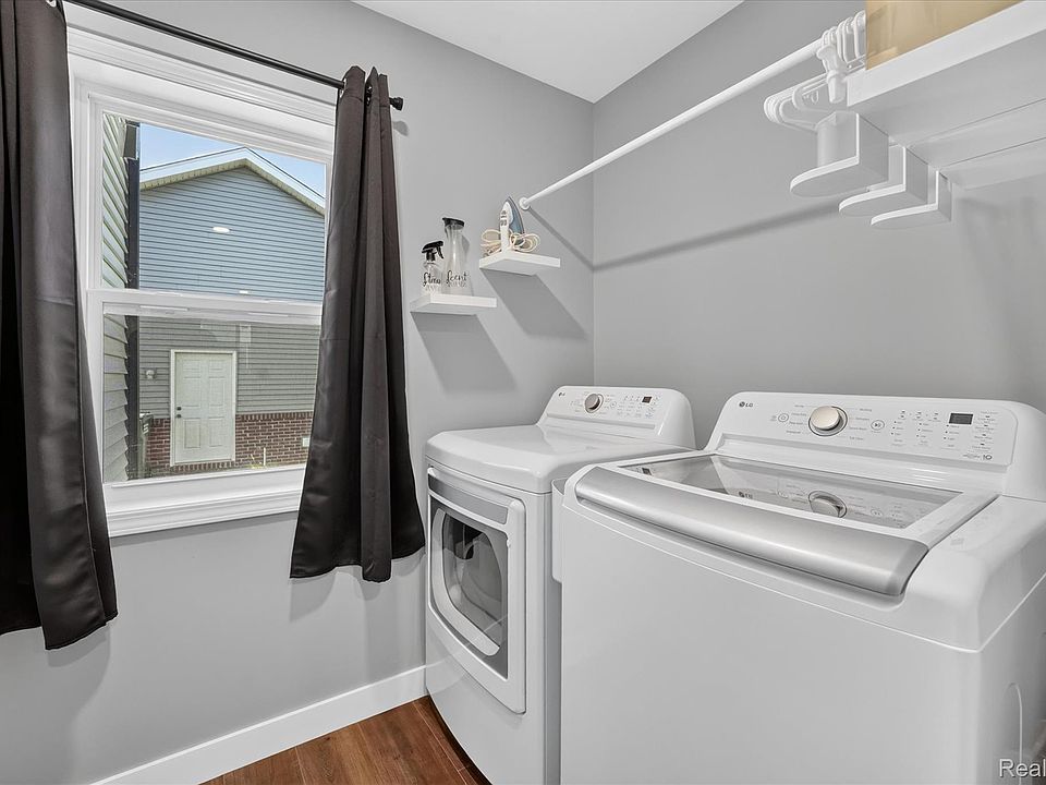55 Old Carriage Ln, photo 29