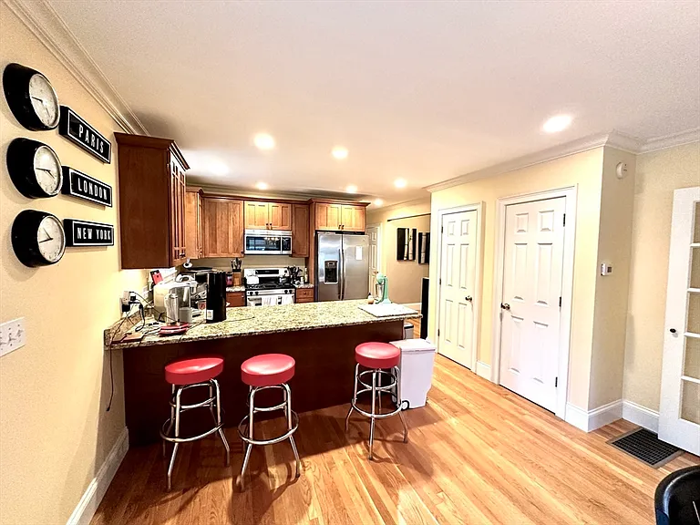 77 Hackensack Rd — Photo 5