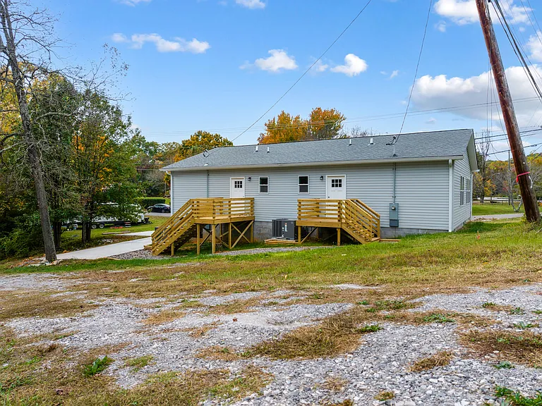 6900 Seaver Dr #1 — Photo 21