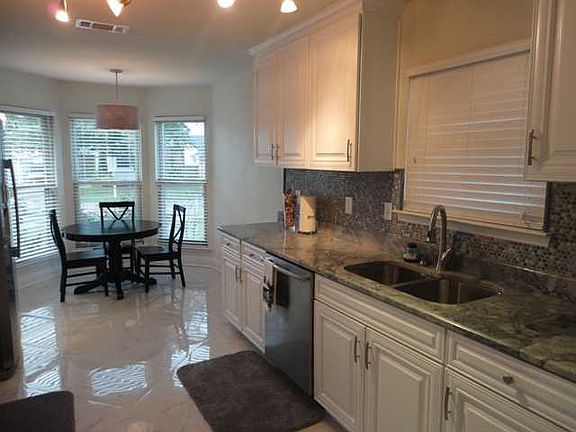 3rd image of 1736 Timberlane Estate Dr