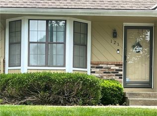 121 SW Donovan Rd, Lees Summit, MO 64063