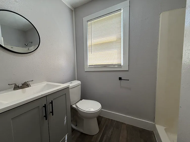 652 Riverside Dr #1 — Photo 5