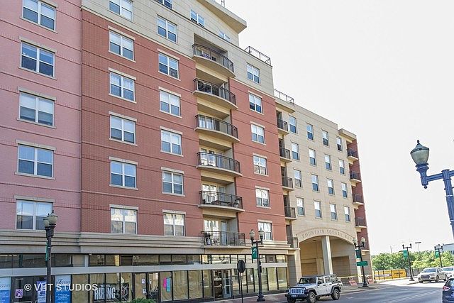 1st image of 50 S Grove Ave Unit 302