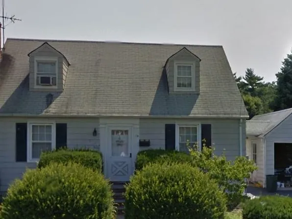 14 Post Street, Glen Head, NY 11545