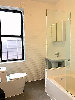 Rented by Lang Realty LLC | media 20