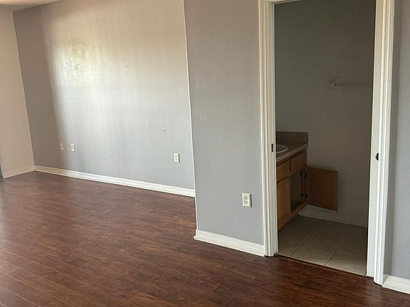 5th image of 6014 Parkside Meadow Dr