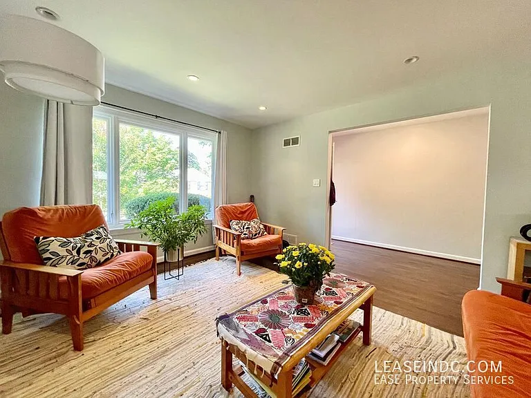 4439 Springdale St NW — Photo 6