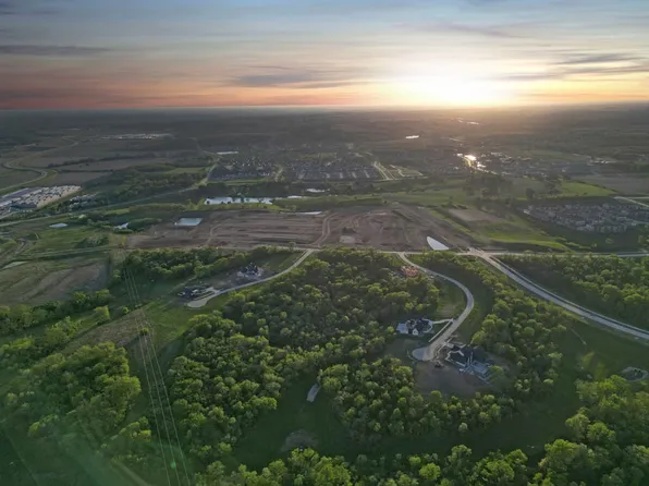 1415 S Lotus Pl, West Des Moines, IA 50266