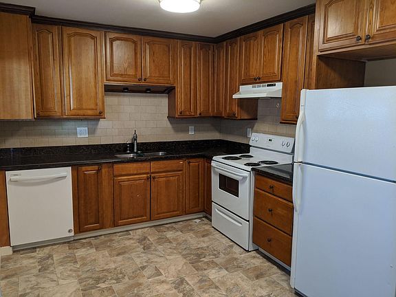 5th image of 911 NE Jackson St APT B
