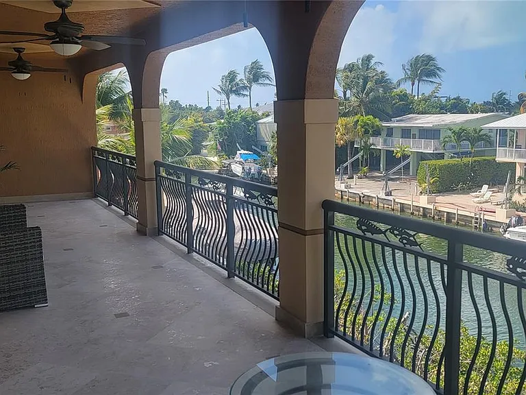 51 W Plaza Del Lago — Photo 39