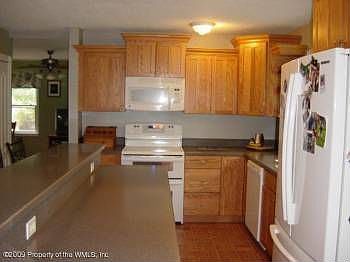 3rd image of 7511 Melissa Ln