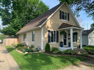 201 S 4th St, Auburn, IL 62615