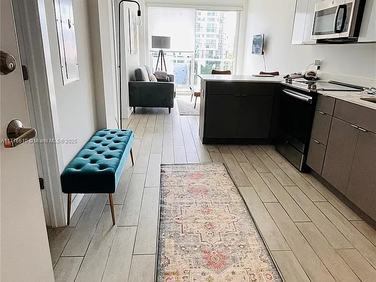 321 NE 26th St #709 — Photo 14