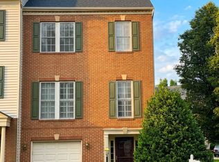 8050 Montour Heights Dr, Gainesville, VA 20155