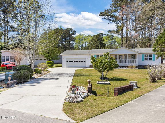 3rd image of 1018 Waterview Lane SW
