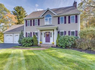 9 Tiffany Mill Ln, Hanover, MA 02339