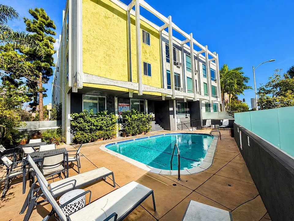 Wilshire Embassy Apartments
