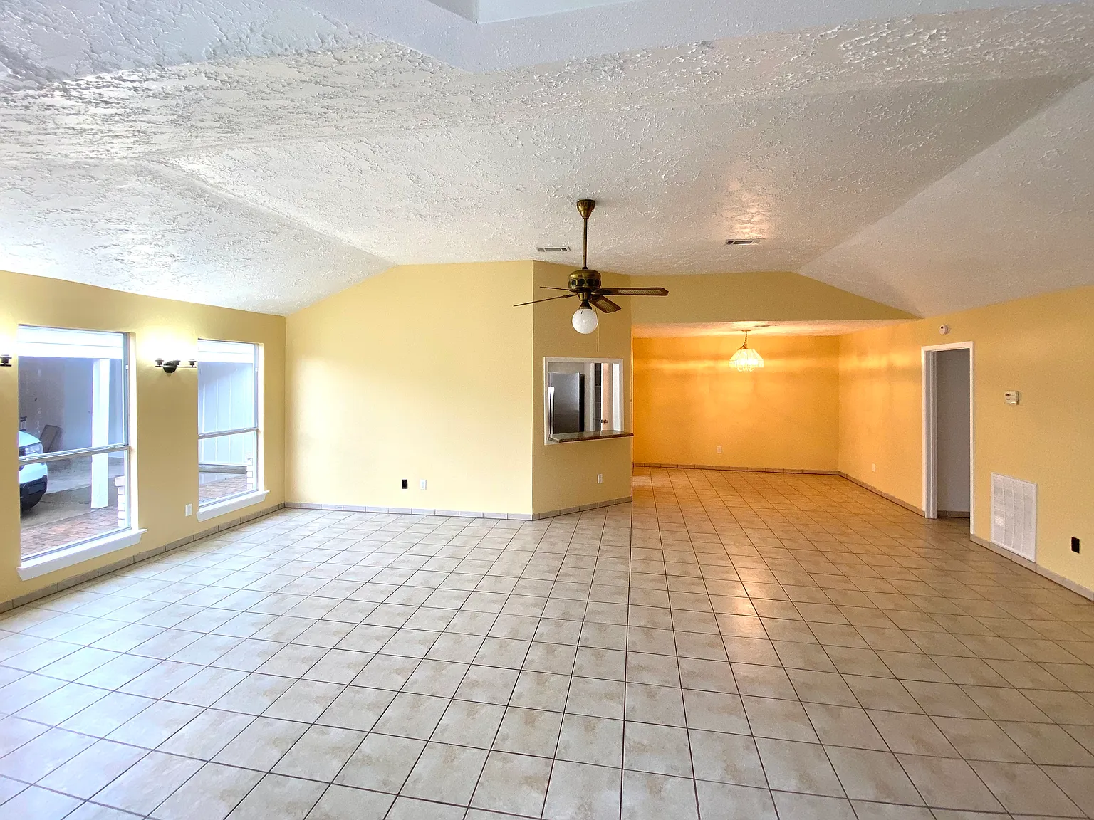 16246 New Field Dr — Photo 3