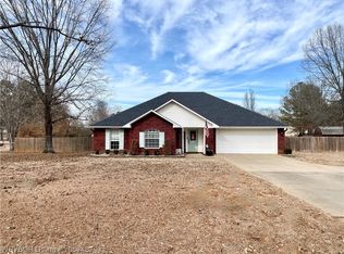 106 Nixon Rd, Lavaca, AR 72941