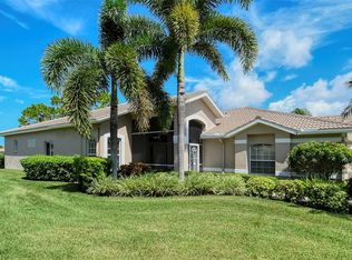 9476 Forest Hills Cir, Sarasota, FL 34238