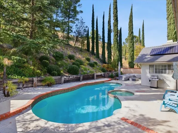 22339 Cheraw Dr, Santa Clarita, CA 91350