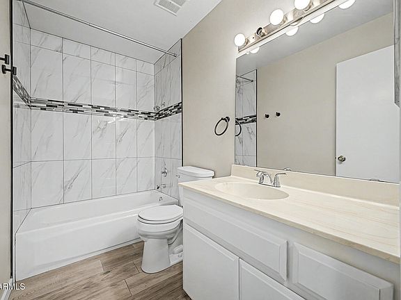 3rd image of 5525 E THOMAS Road #H2