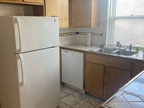 5th image of 801 N 25th St #202