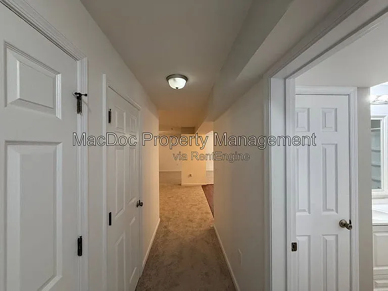 1404 Graham Dr — Photo 77