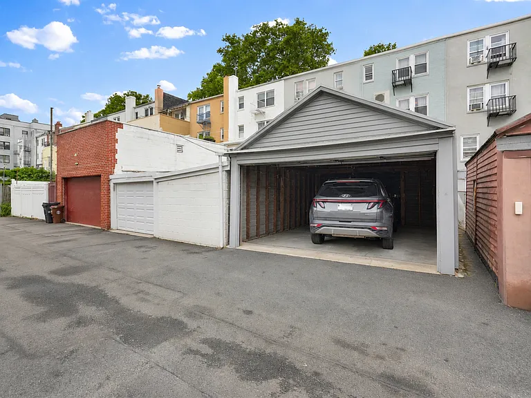 21-17 28th St #HOME — Photo 31