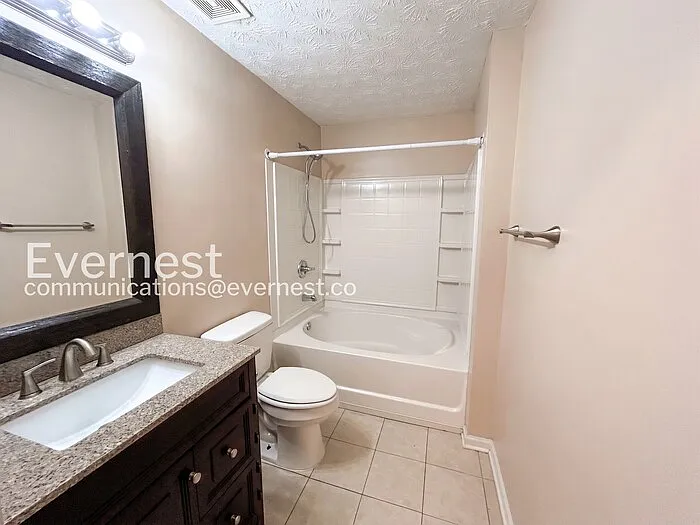 3 bed, 2.0 bath, 1292 sqft, $1,595 — Photo 4