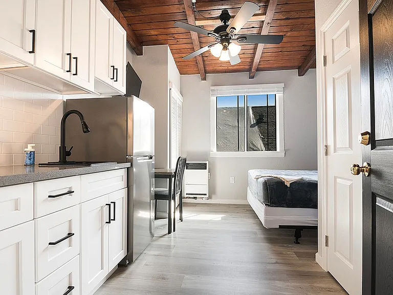 Casas On Cordova Street Apartments — Photo 131